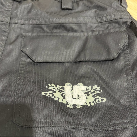 Burton Dry Ride Classic Black Kids Snow Ski Pants Insulated Medium Winter Fun - Picture 4 of 6